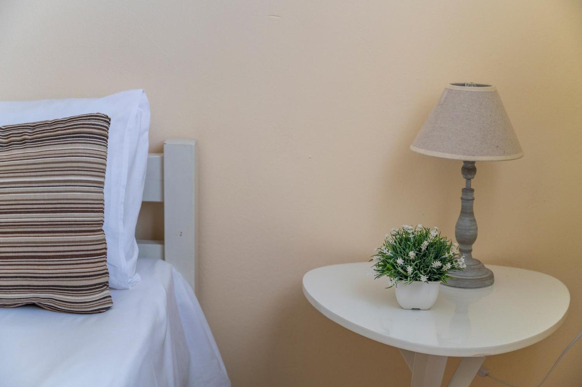 Stamatia Suites Аспровалта Екстериор снимка