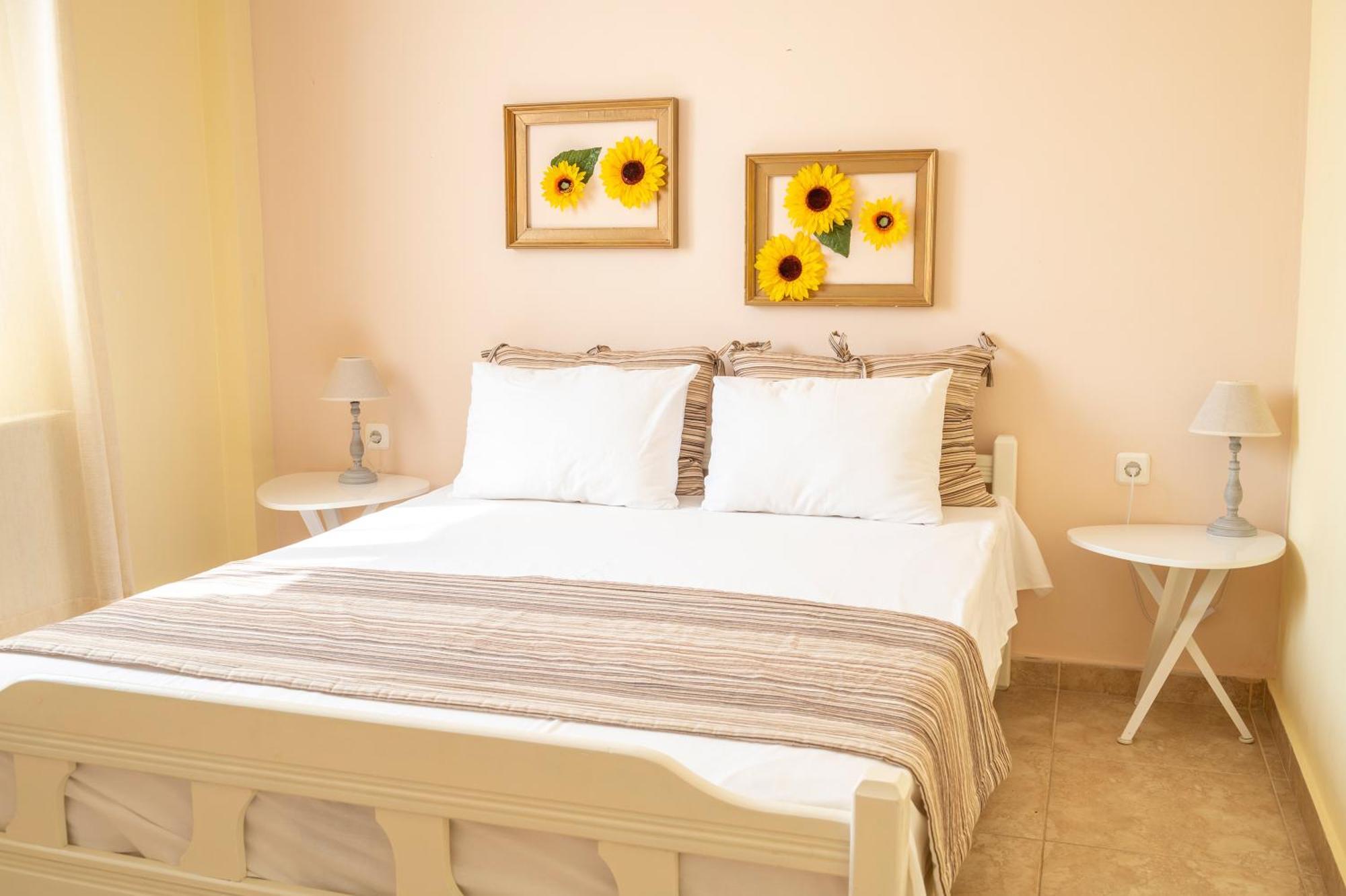 Stamatia Suites Аспровалта Екстериор снимка