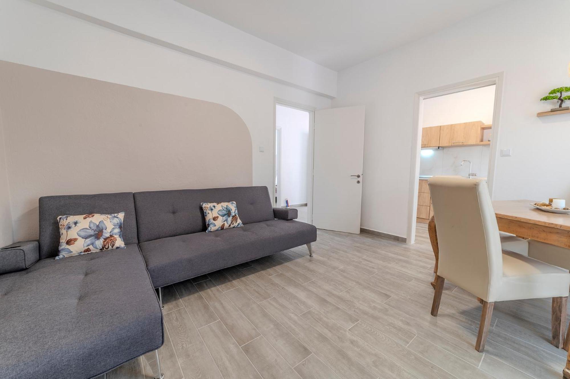 Stamatia Suites Аспровалта Екстериор снимка